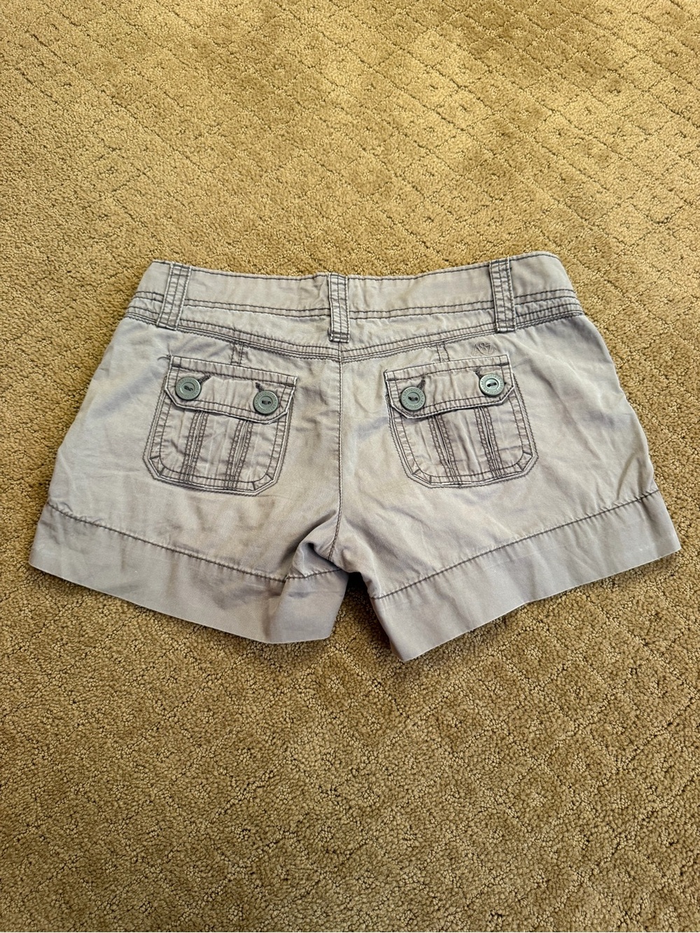Vintage Aéropostale Beige Cargo Shorts Low Rise Women’s 1/2 Y2K - Picture 7 of 8